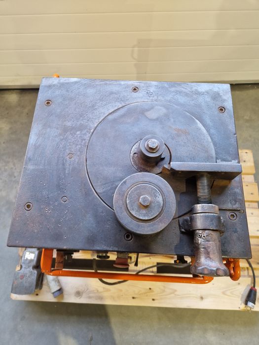 Giętarka Bendof BDB 25