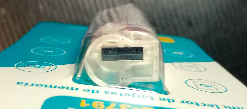 Leitor USB de cartões