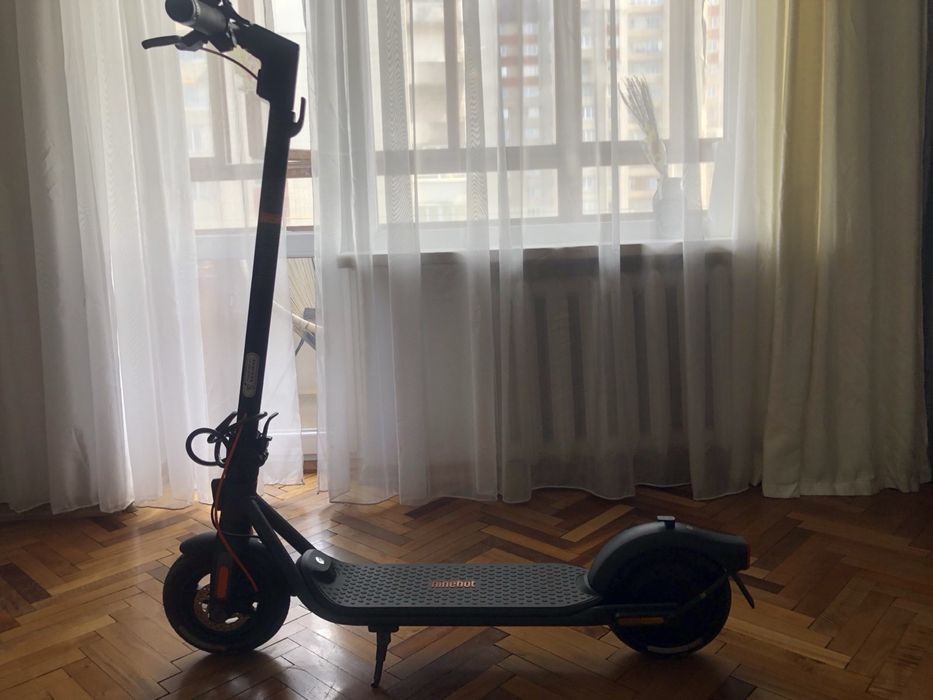 Електросамокат Segway ninebot F2 plus НОВИЙ!