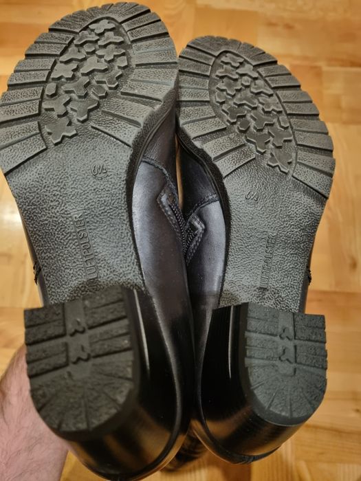 Nowe nie uzywane cieple kozaki 38