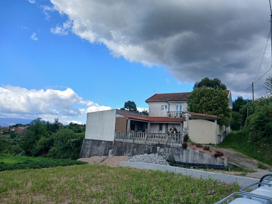 Moradia T5 à venda em Nespereira Alta