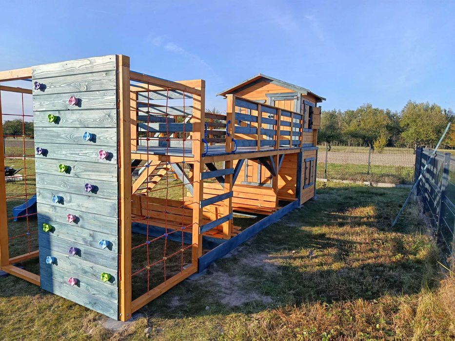 Plac zabaw , huśtawka, domek dla dzieci model Gołaczów