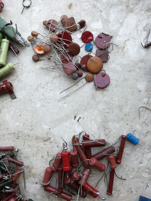 Kondensatory, oporniki, rezystory.NowePallad. Lata 50'te.