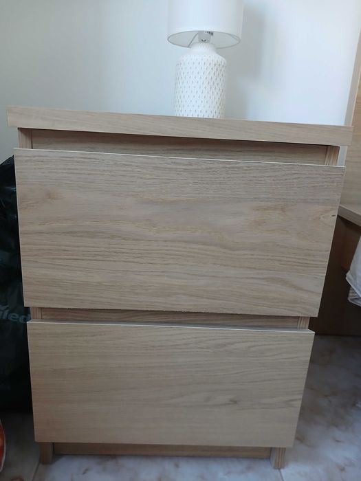 Mesa de cabeceira Malm ikea