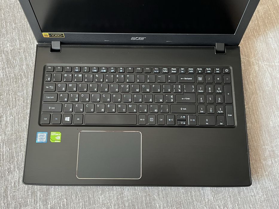 Игровой ноутбук 15.6" Acer Aspire Е15 на Intel i7-7500U с Nvidia 940MX / 8ОЗУ / 256SSD / FullHD