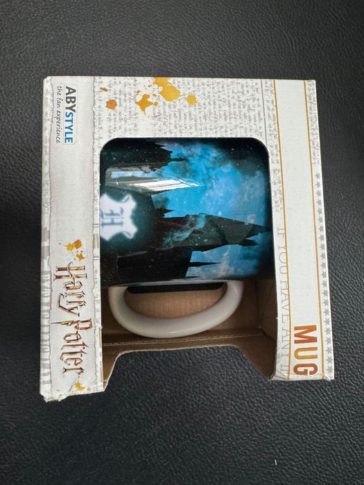 Nowe kubki z kolekcji Harry Potter.
Porcelanowe. Cena dotyczy 1 sztuki.