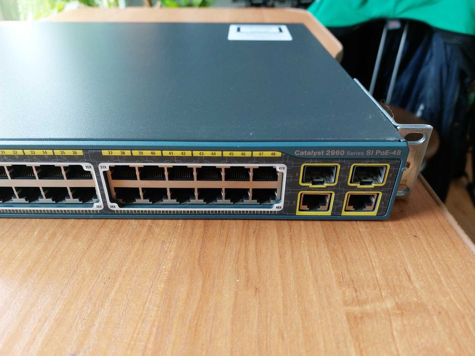 Switch PoE do CCTV Cisco WS-C2960-48PST-S (48 portów) (2)