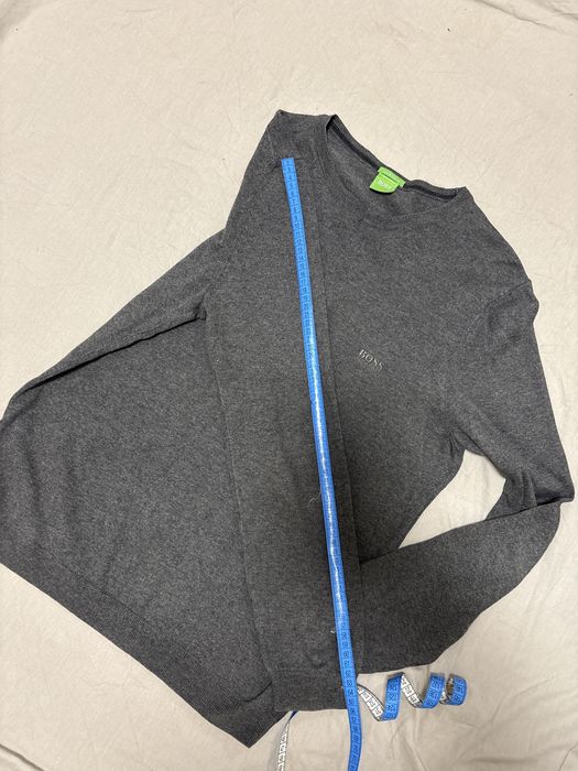 Продам светер чоловічий оригінальний від Hugo Boss р. М-л