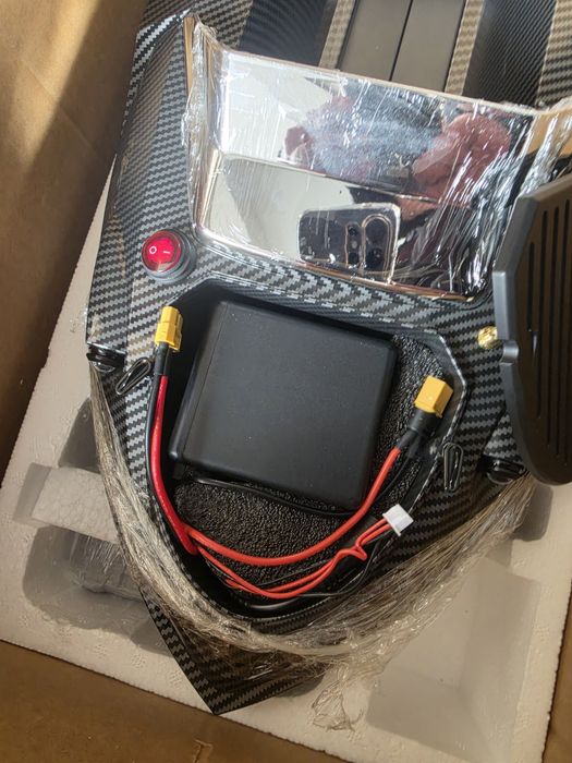 Łódka zanętowa Flytec V080  GPS Nowy model 2026!