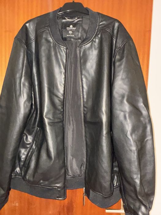 Casaco Preto estilo couro