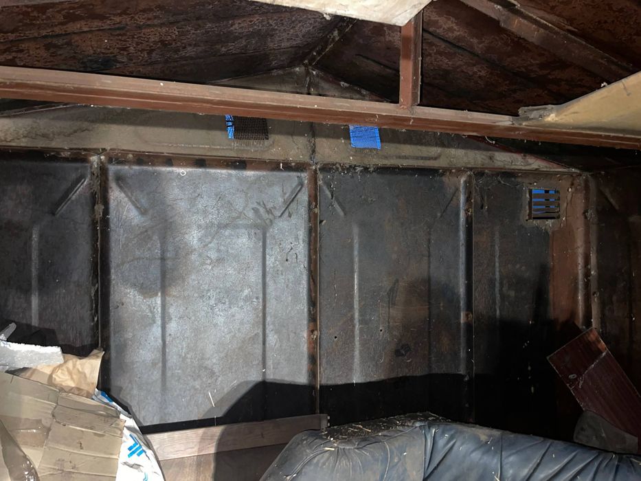 Продам гараж металевий збірний з місцем у кооперативі