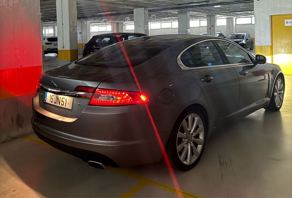 Jaguar XF 3.0 V6 Diesel S Portfolio Nacional 275 cv 173.000KM
