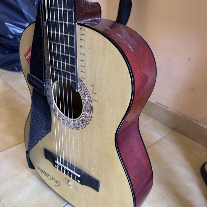 Guitarra Play On