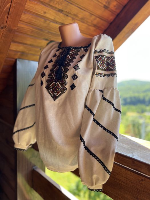 Вишиванки різні розміри