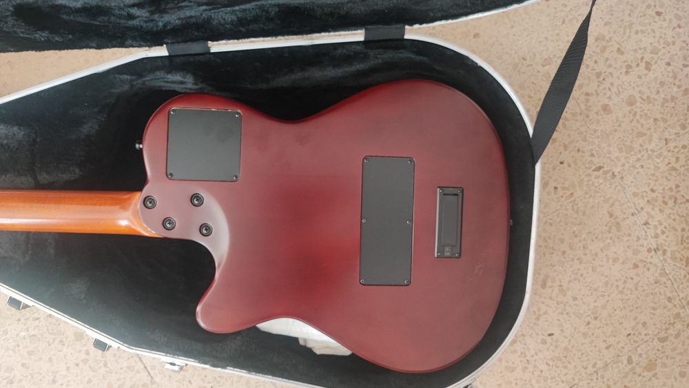 Guitarra Godin A6 Ultra Natural