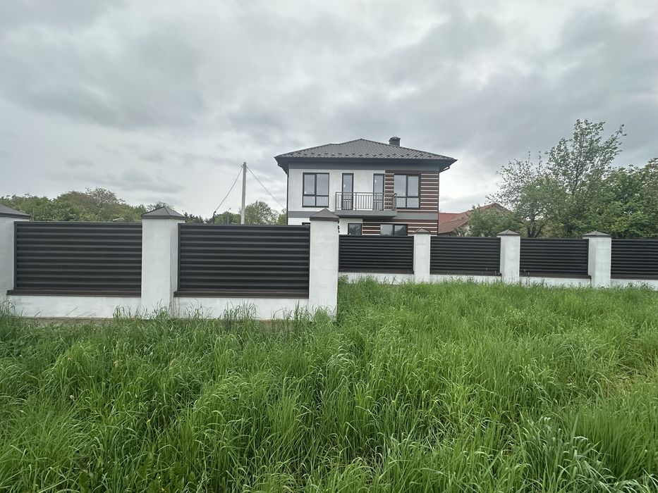 Продам земельну ділянку вул. Юності площа 15 соток є всі комунікації