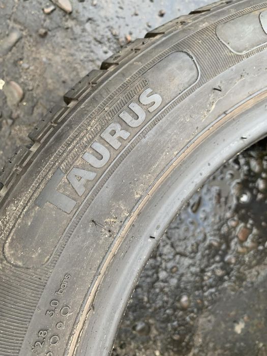 Шини  215/55 R17 Taurus  зима,7,5 мм