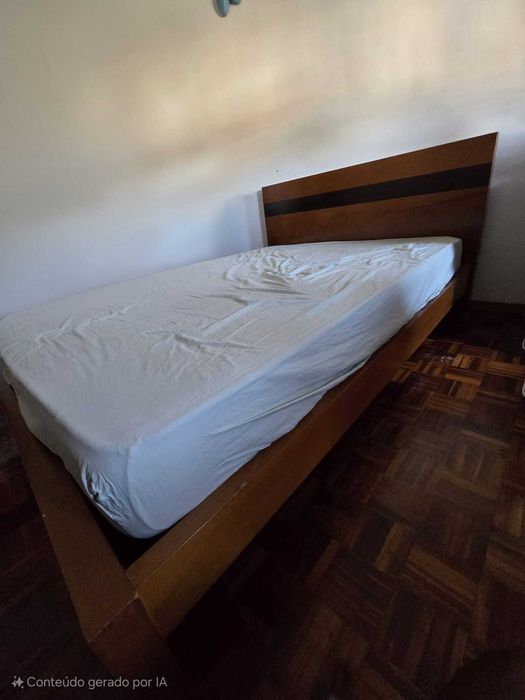 Cama de casal com colchão