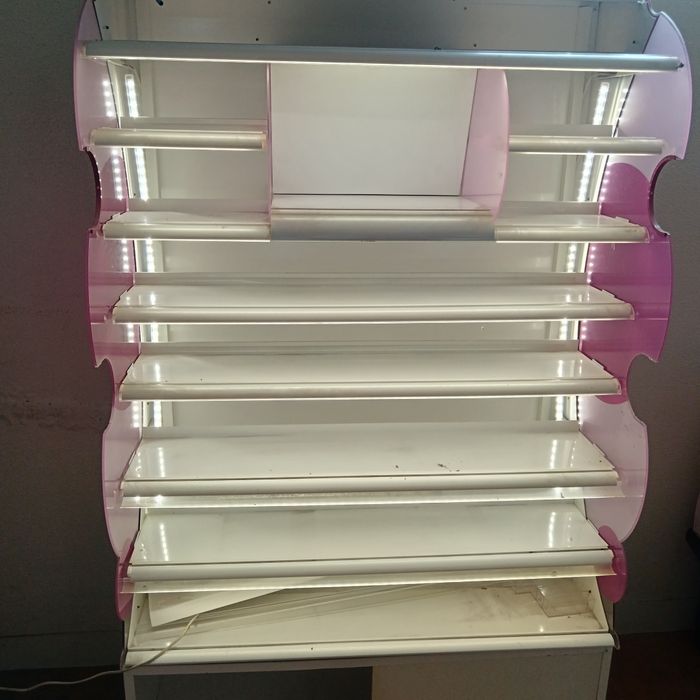 Expositor com luz