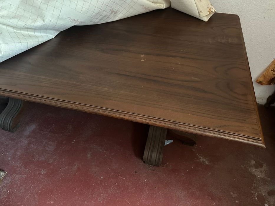 Mesa madeira antiga (desocupar)