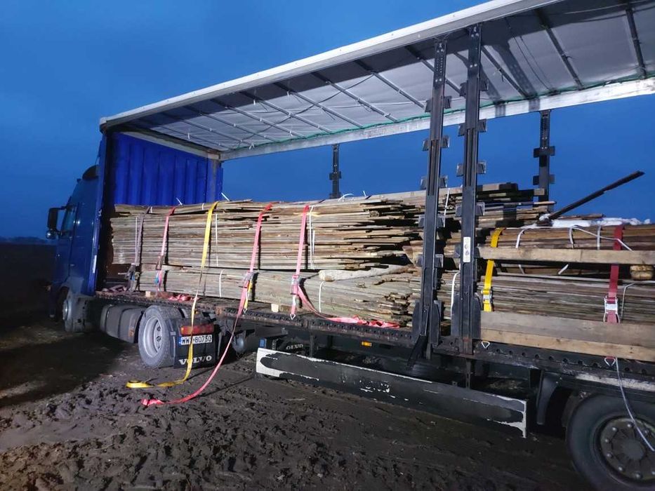 Stare deski,stodoła,stodoły,drewno,stare belki,wymiana desek,rozbiórki