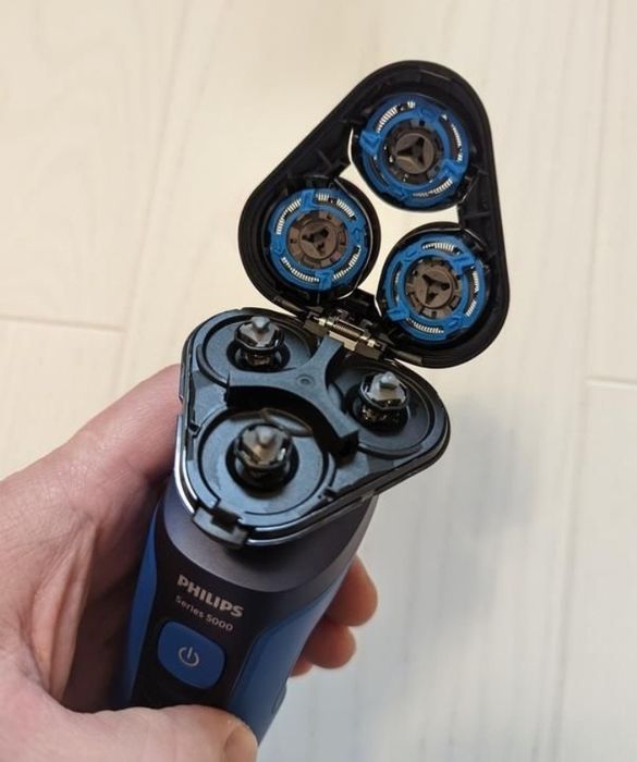 PHILIPS Series 5000