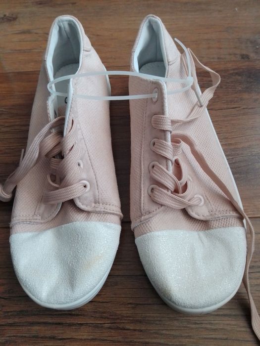 Nowe trampki damskie rozmiar 38