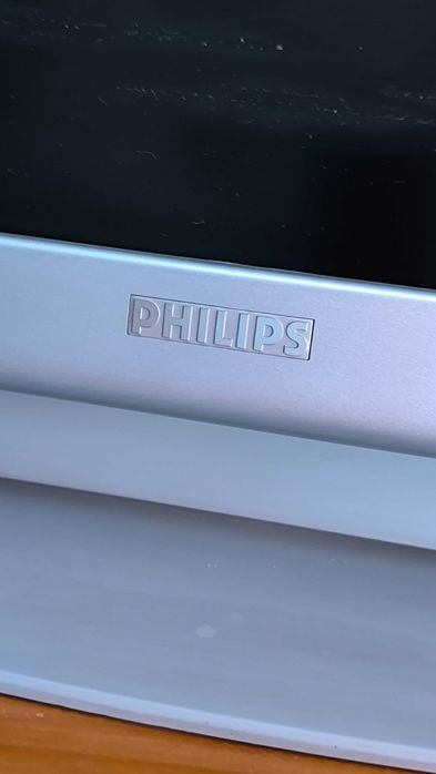 TV Philips 26" LCD Flat TV HD Ready (Modelo: 26PF4310/10)