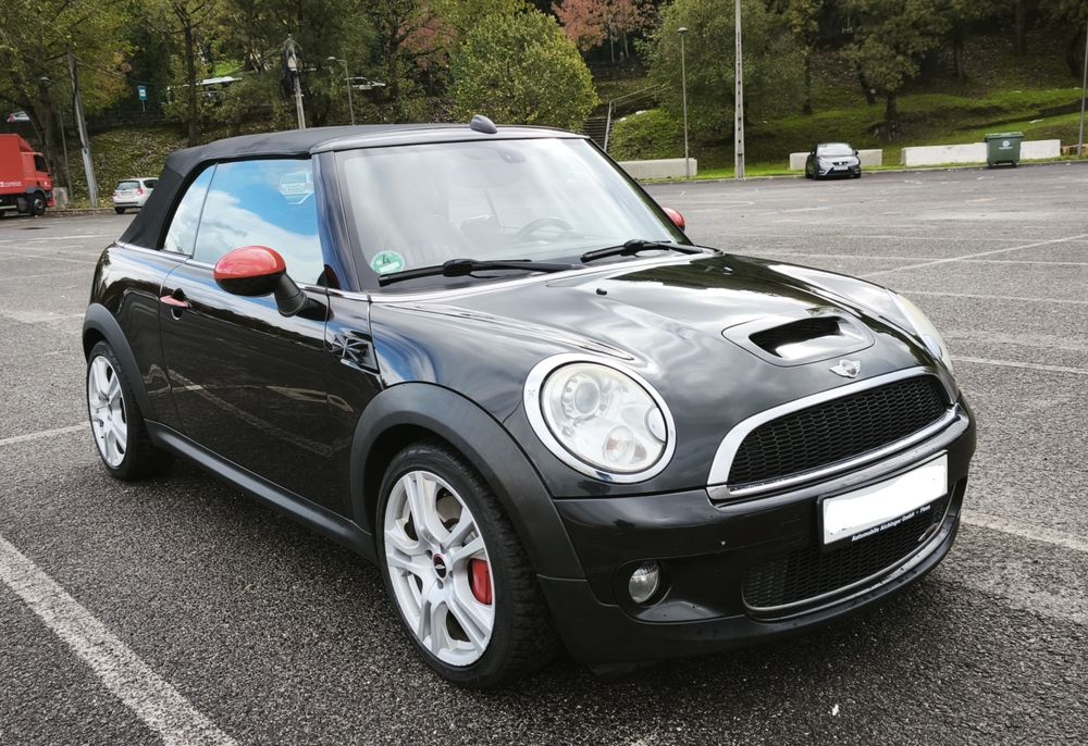 Mini cabrio JCW  211 cv