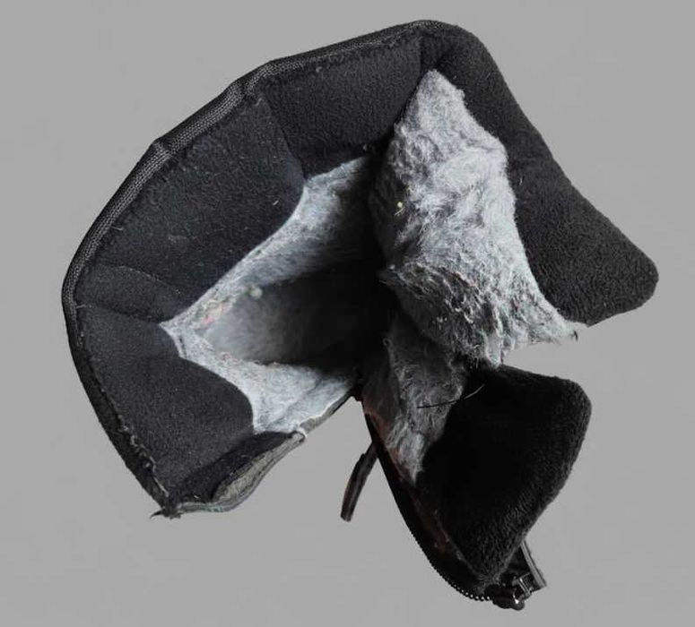 Продам ботинки зимние детские