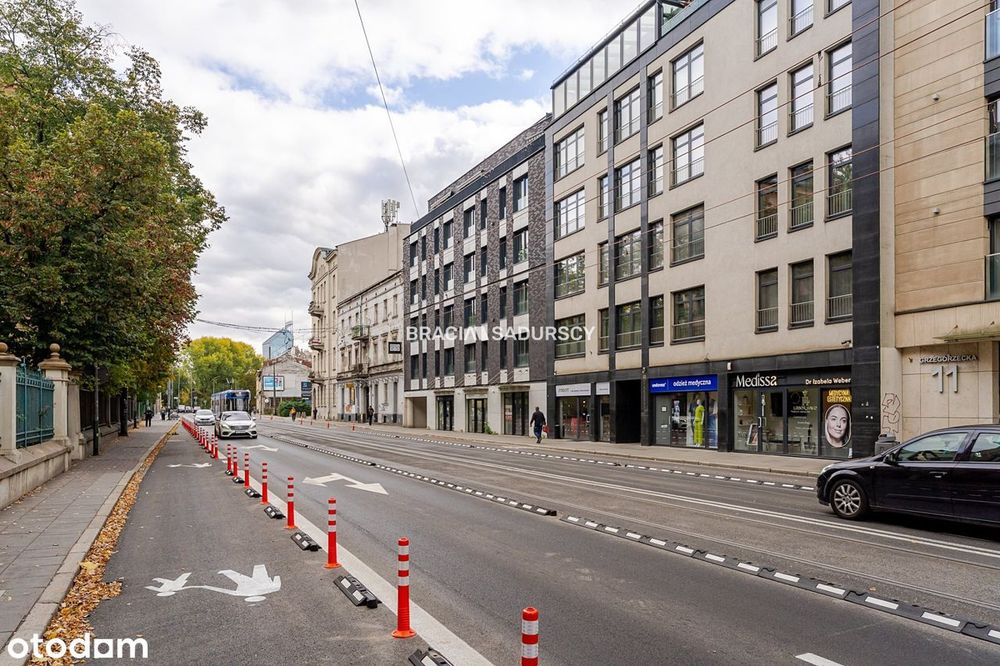 Duża witryna / główna ulica / Hala Targowa