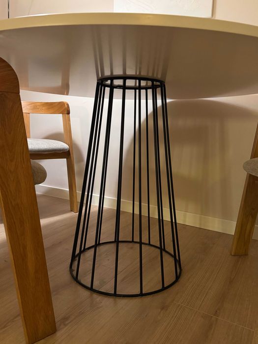 Stół okrągły biały jadalnia salon design, loft