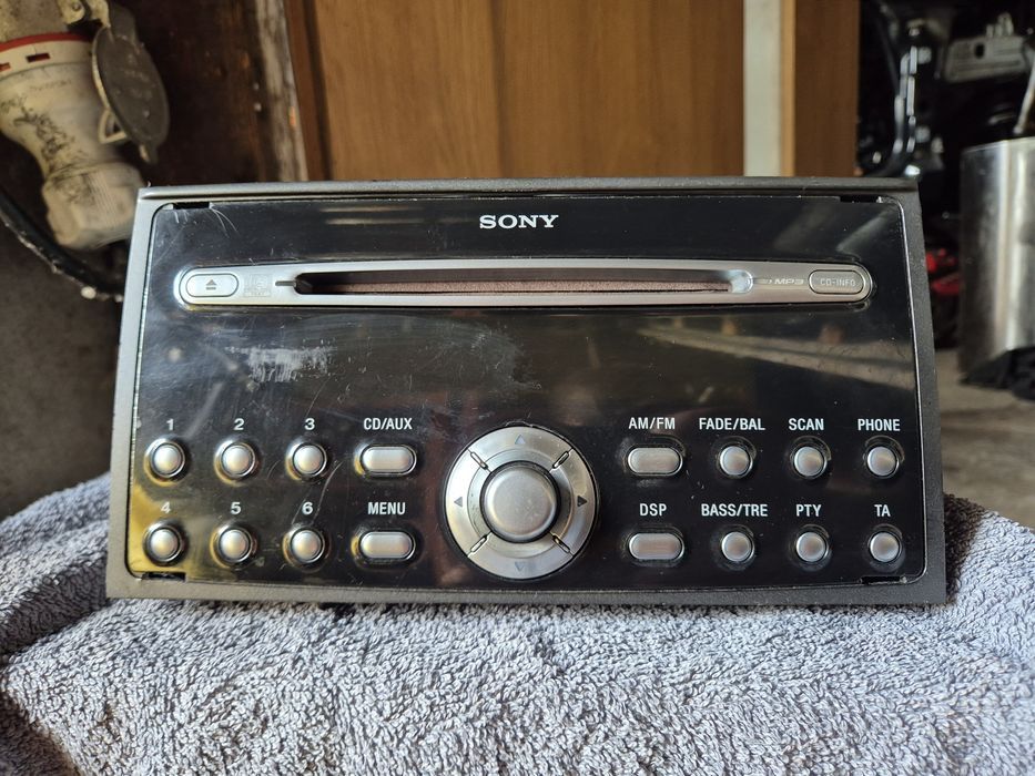 Radio sony ford focus