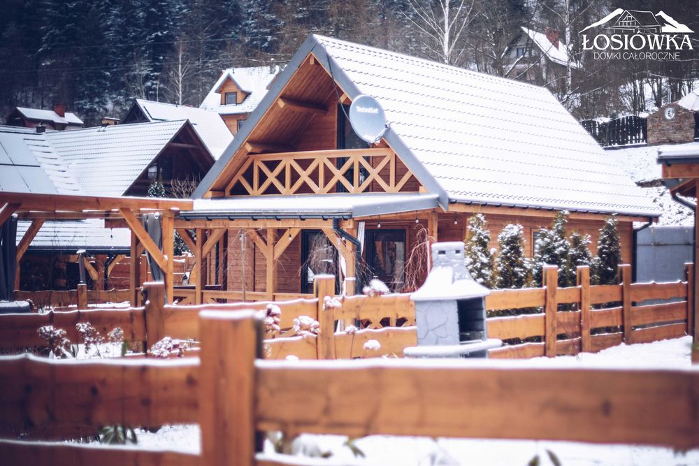 Domki. Bieszczady. Balia, jacuzzi na wyłączność w cenie.