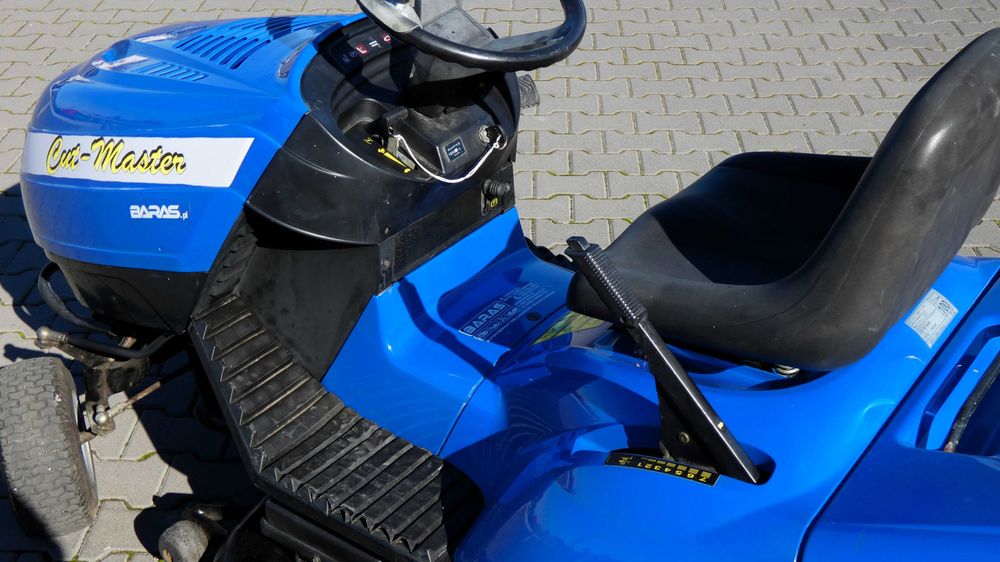 Traktorek kosiarka Castelgarden Briggs&Stratton 2 Cylindry (300901.6) - Baras