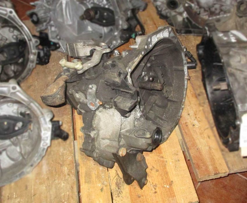 Caixa de velocidades para Citroen C3 Peugeot 208 1.2 gasolina (2012) 20CR03