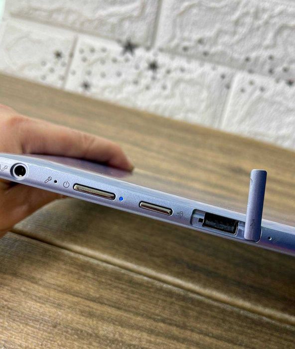 Планшет Samsung 64 ГБ Windos 11.6 дюймів