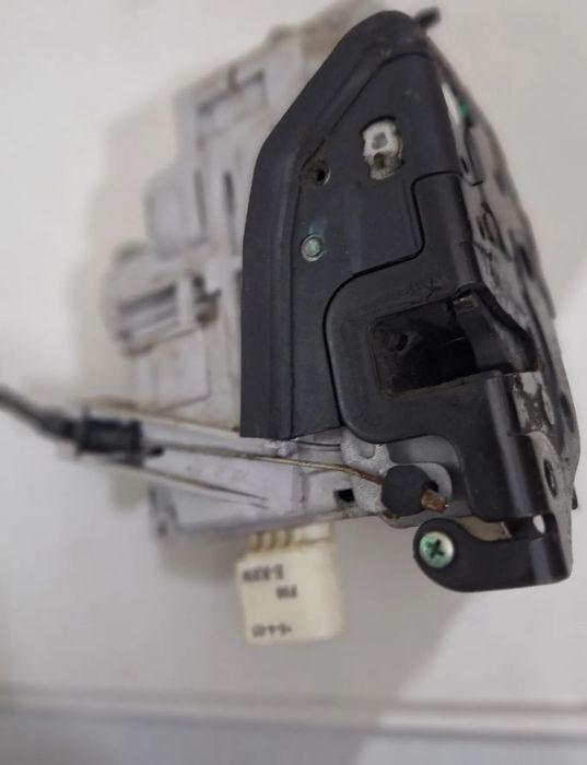 ZAMEK DRZWI PRAWYCH PRZEDNICH - SEAT LEON 2 -EUROPA