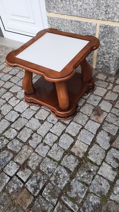 Mesa de centro, em excelente condição