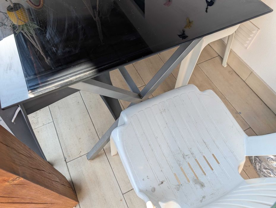 Mesa vidro com pernas em ferro