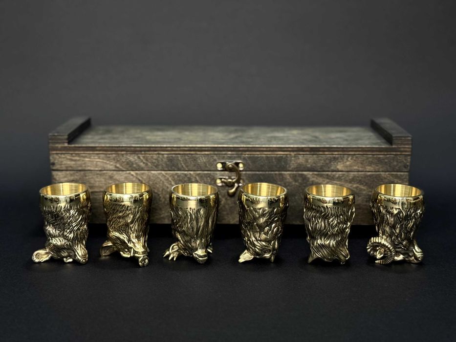 Набір чарок Мисливський. Чарки ручної роботи в кейсі.