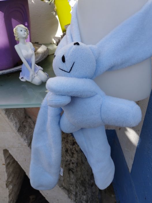 Cachecol de bébé com ursinho. Novo .