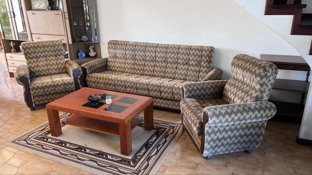Vendo conjunto sofa dama e cadeirões