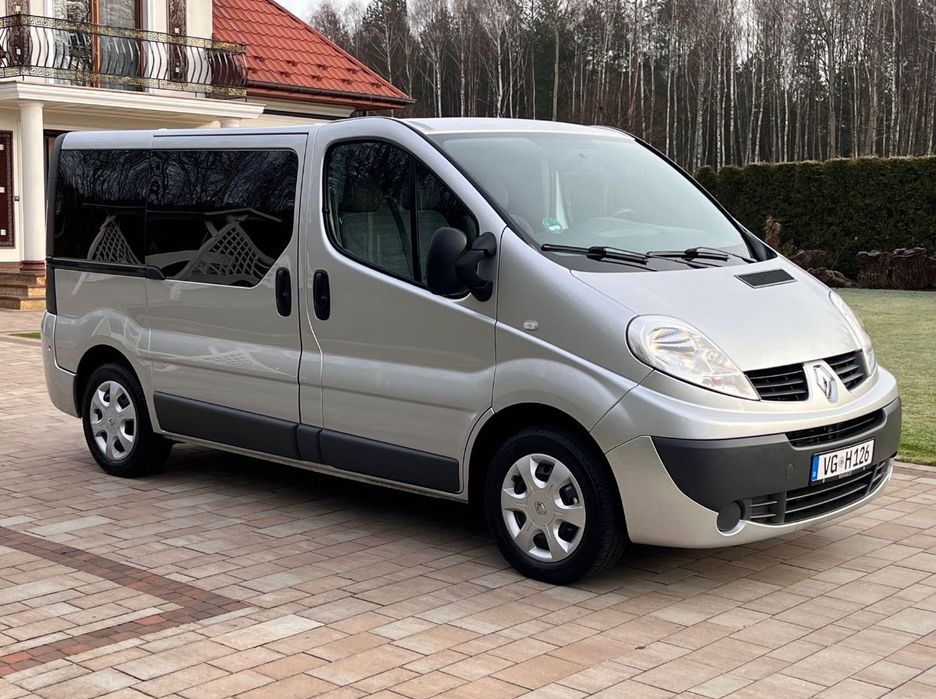 Renault Trafic 2012р 2.0 дизель пасажир 9 місць