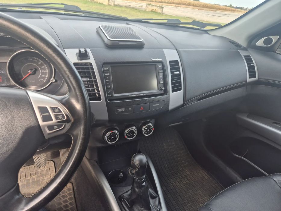 Mitsubishi Outlander Mitsubishi Outlander II 4x4 2.0 DID