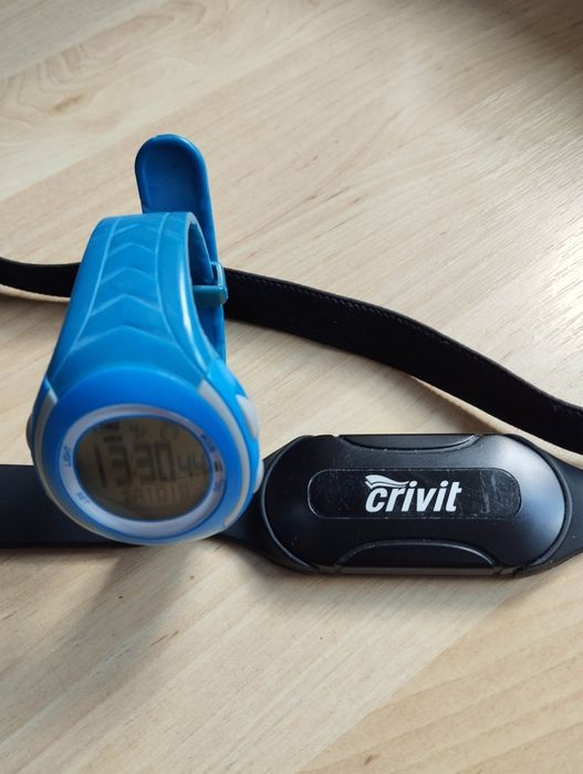 Zegarek z pasem do pomiaru tętna CRIVIT + krokomierz