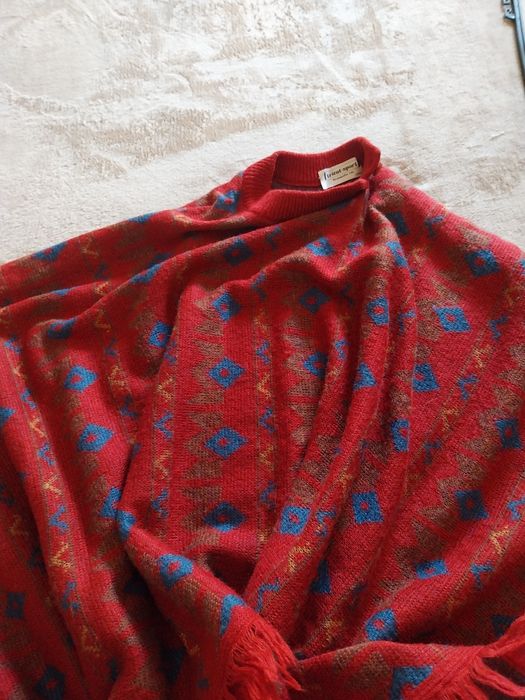 Ponche em Lã  com pouco uso