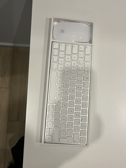 iMac 2,3 GHz Intel Core i5  21.5”