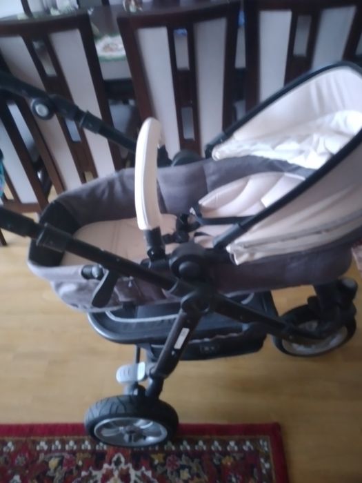 Дитяча коляска три в одному