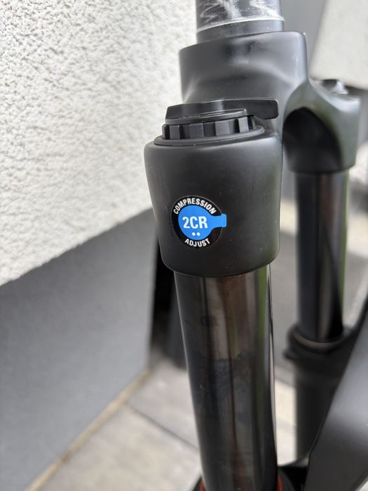 Suntour XCR 34 X Boost 29 skok 120 amortyzator